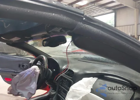 2002 Chevrolet Corvette z USA, uszkodzony, nr VIN 1G1YY22G925101926